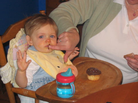 2005_03_30 Cate with cake.jpg